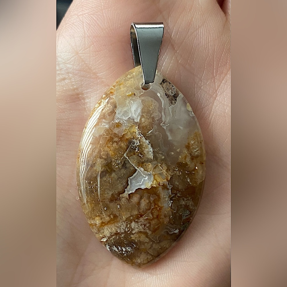 Agate Pendant Necklace